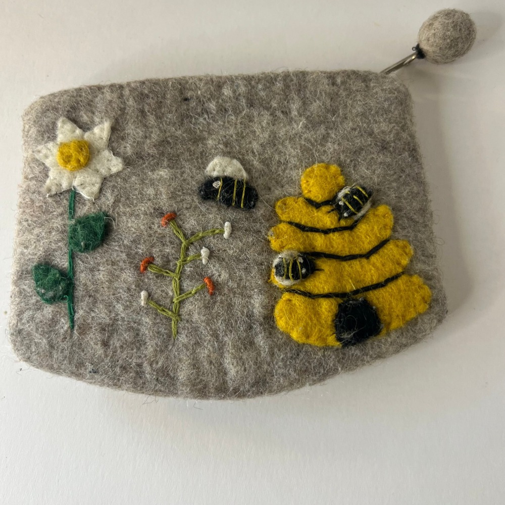 Handmade Felted Wool Beehive Bumblebee Pouch Gray Coin Purse Zip Bag 4 x 6"